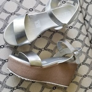 Ozono silver sandals